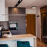 דירה Jbhotels Prestige 3*